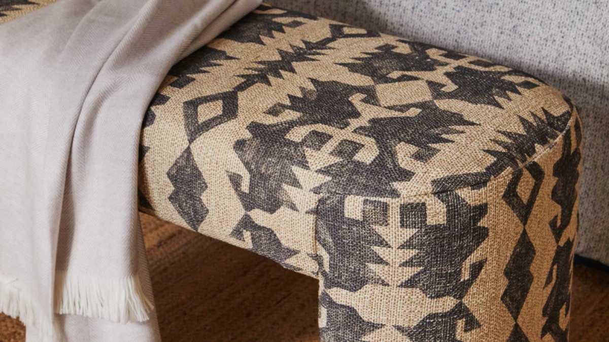 JIM THOMPSON, FAMOUS FOT ITS LEGENDARY THAI SILKS, PRESENTS ITS NEW COLLECTIONS